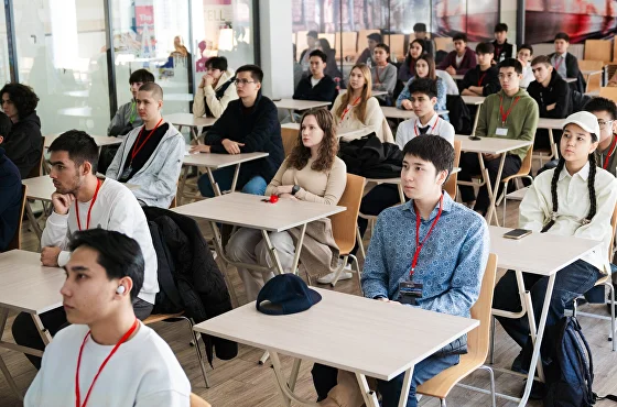 dmuc-computing-room-22