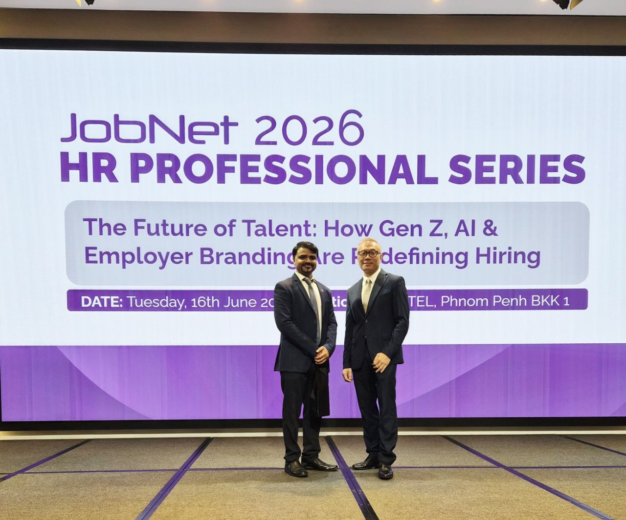 Dr. Sameer Jha, Head of Academic Affairs at De Montfort University Cambodia, presenting a live AI demonstration at JobNet 2026 HR Professional Series