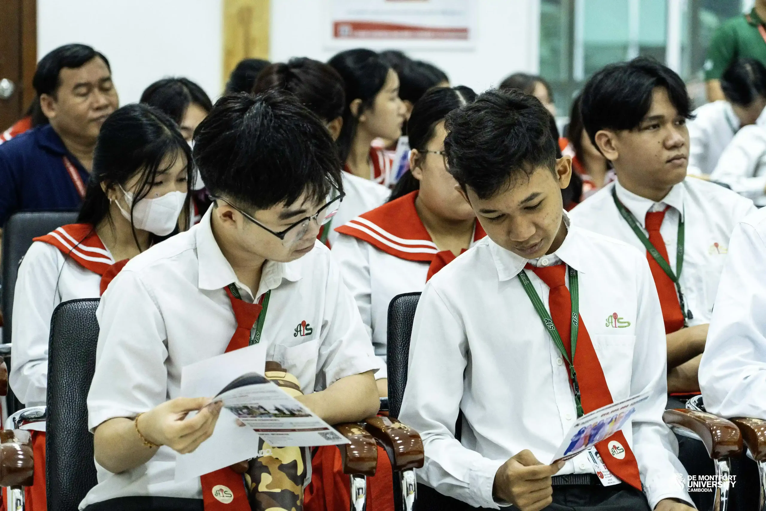 DMUC Takes British University Experience to American Intercon School